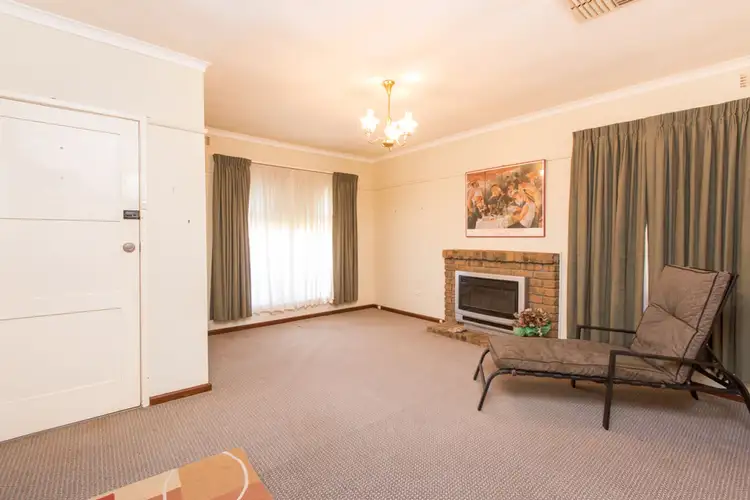 Fifth view of Homely house listing, 2 Jenkins Place, Mildura VIC 3500