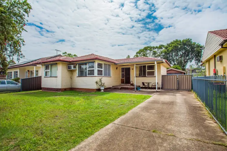 16 College Street, Cambridge Park NSW 2747