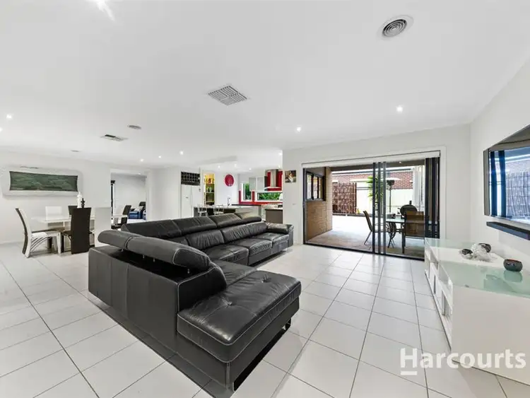 Sixth view of Homely house listing, 1 Galli Court, Hillside VIC 3037