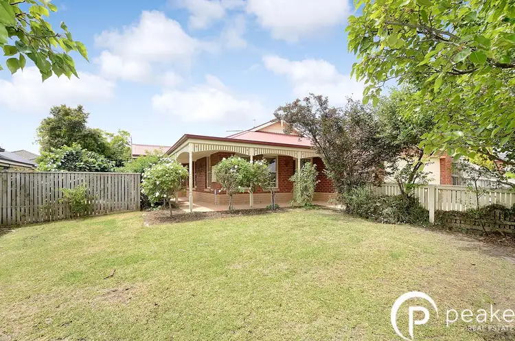 6 Upfield Walk, Lynbrook VIC 3975