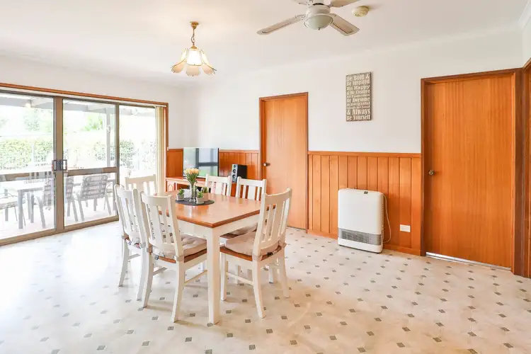 Fifth view of Homely house listing, 462 Walnut Avenue, Mildura VIC 3500