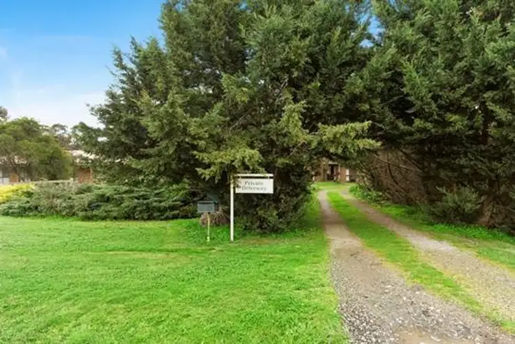 Second view of Homely house listing, 8 Granter Street, Kangaroo Flat VIC 3555