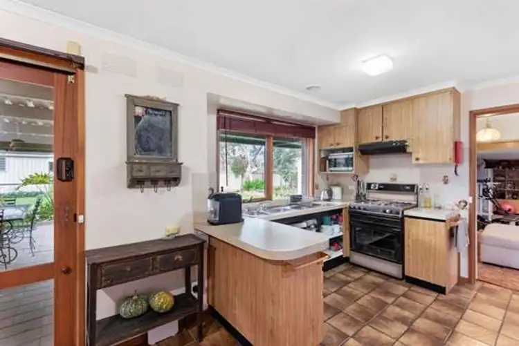 Fifth view of Homely house listing, 8 Granter Street, Kangaroo Flat VIC 3555