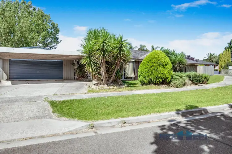 11 Glenlea Close, Rowville VIC 3178