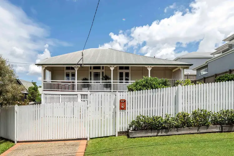 88 Dover Street, Hawthorne QLD 4171