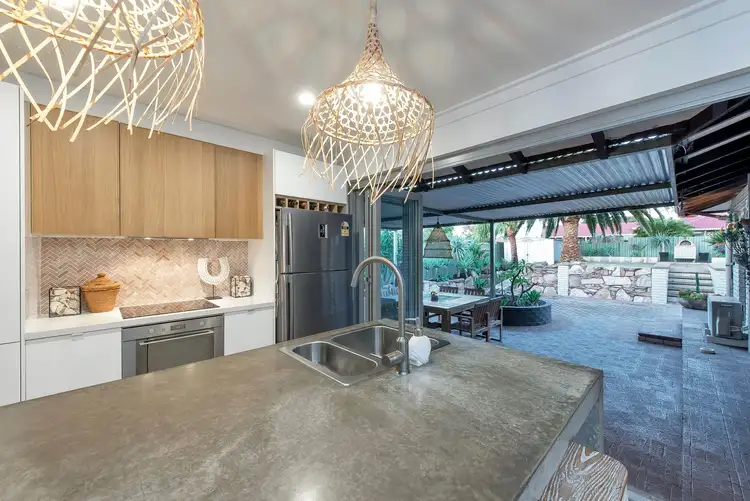 52 Dolphin Way, Beldon WA 6027