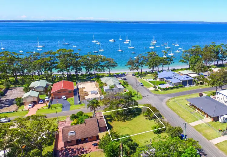 19 Boorawine Terrace, Callala Bay NSW 2540
