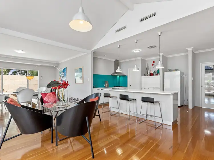 27 Frederick Way, Wannanup WA 6210