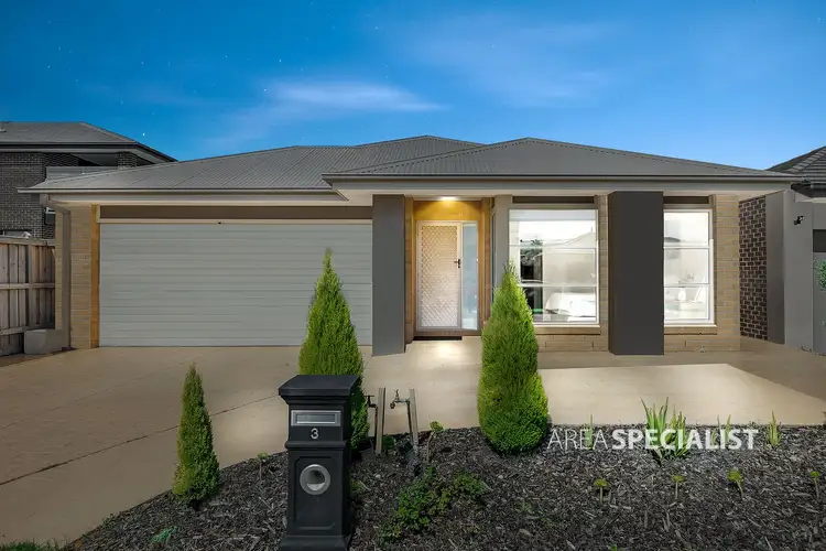Second view of Homely house listing, 3 Frenchman Way, Keysborough VIC 3173