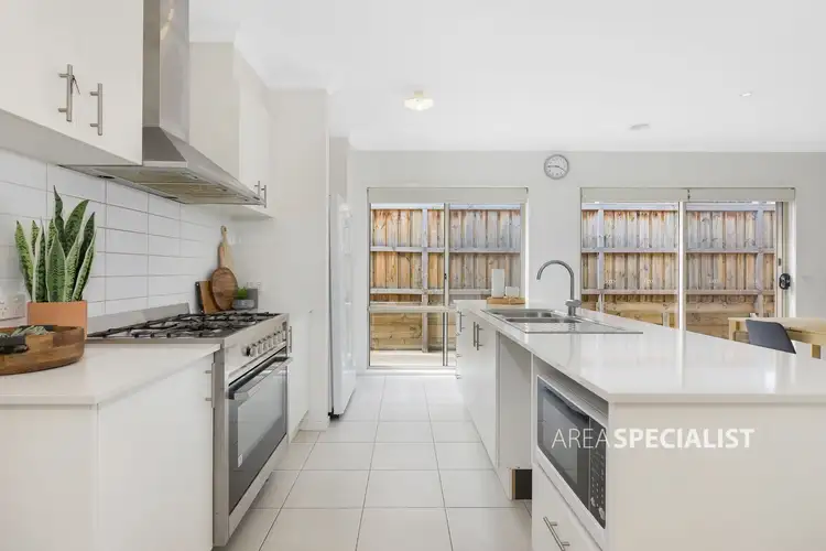 Fifth view of Homely house listing, 3 Frenchman Way, Keysborough VIC 3173