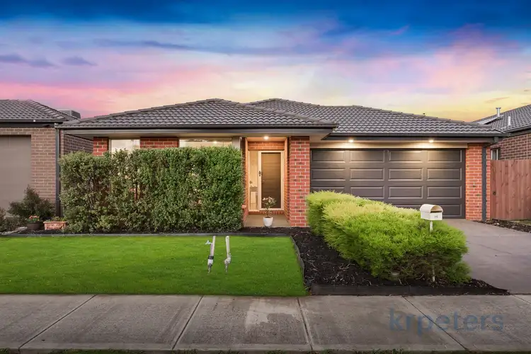 25 Mickleham Drive, Cranbourne North VIC 3977