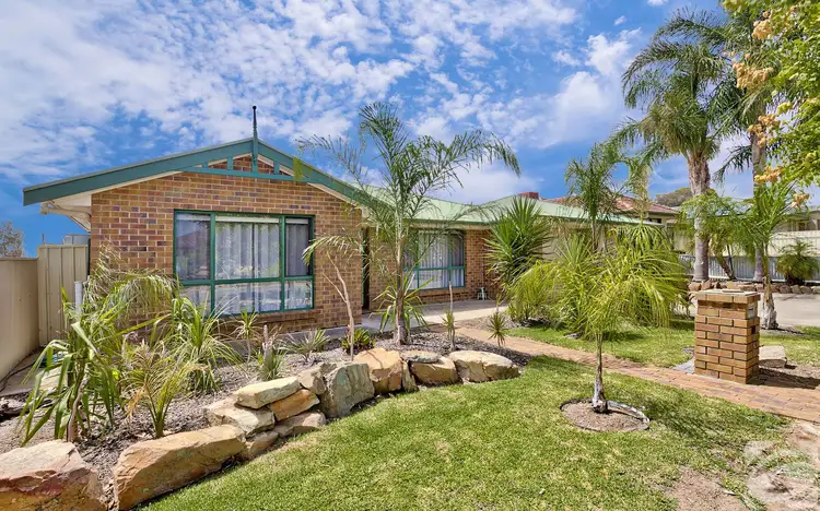 6 Lorraine Avenue, Para Vista SA 5093