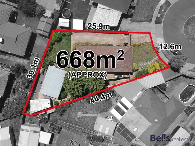 Second view of Homely house listing, 13 Glenrosa Court, St Albans VIC 3021