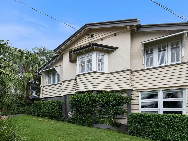 16 Brinawa Street, Camp Hill QLD 4152