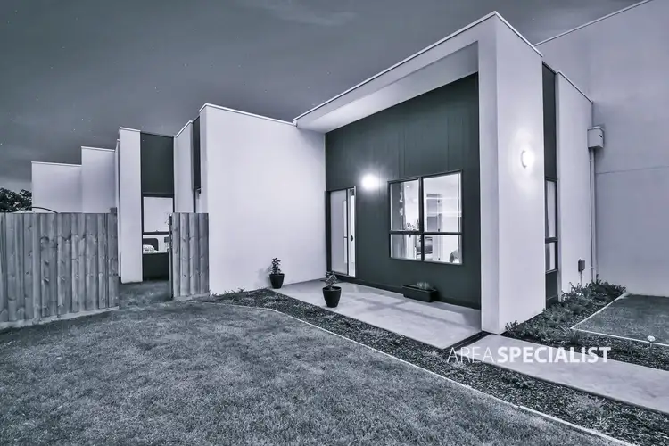 1 Riana Loop, Eumemmerring VIC 3177