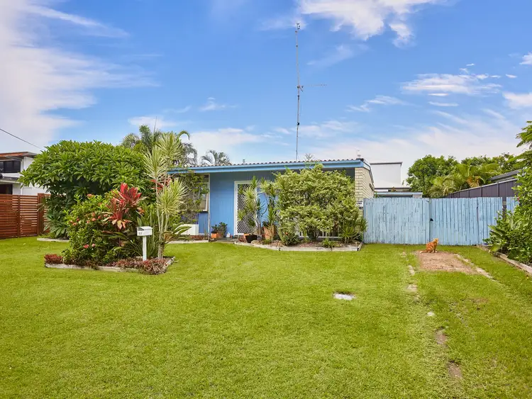 61 Savoy Drive, Broadbeach Waters QLD 4218
