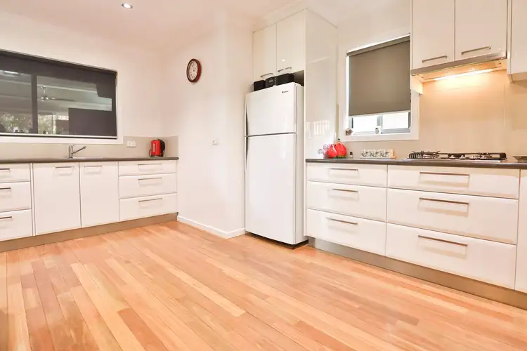 Seventh view of Homely house listing, 6 Robyn Court, Irymple VIC 3498