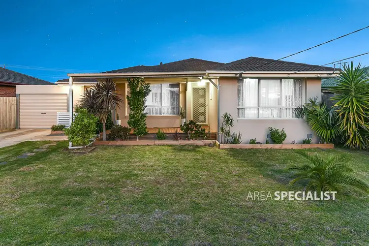 Second view of Homely house listing, 7 Newton Court, Keysborough VIC 3173