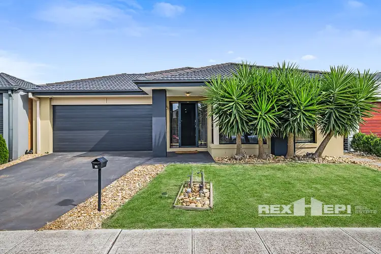 28 Abrus Circuit, Cranbourne North VIC 3977