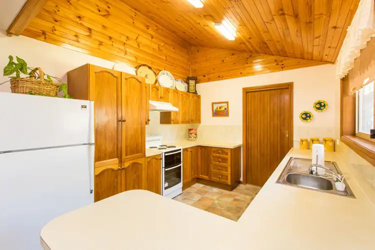 Sixth view of Homely house listing, 18 Kurrajong Street, Red Cliffs VIC 3496