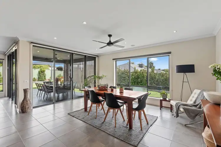 Sixth view of Homely house listing, 5 Kenmore Avenue, Junortoun VIC 3551