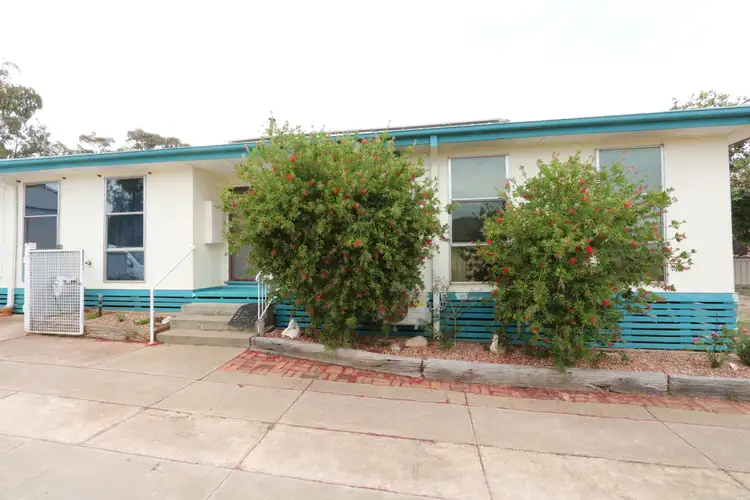 17 Tobruk Avenue, Maryborough VIC 3465