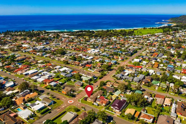 Fourth view of Homely villa listing, 3/51 Pacific Street, Long Jetty NSW 2261
