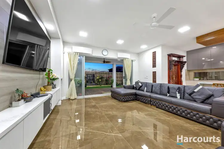 Second view of Homely house listing, 32 Dalwood Circuit, Aintree VIC 3336