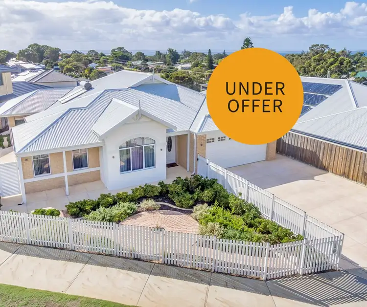 77 Torwood Edge, Halls Head WA 6210