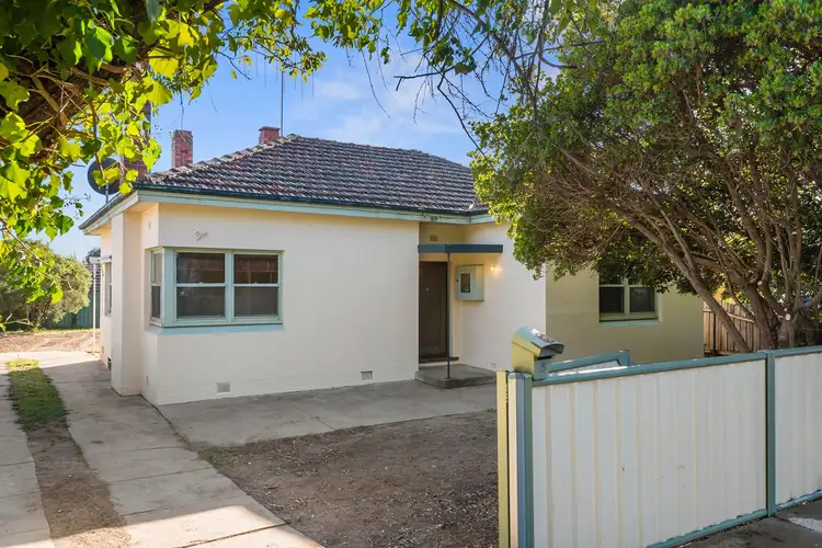 5 Hammer Street, Flora Hill VIC 3550