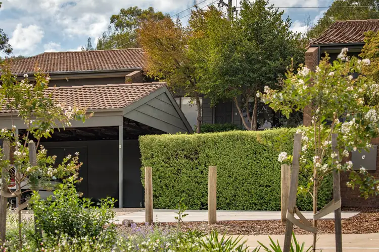 6/4 Mansfield Place, Phillip ACT 2606