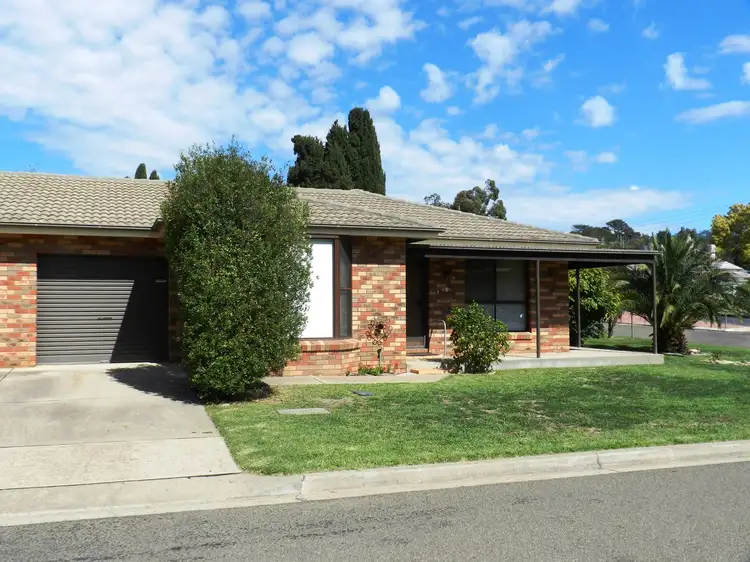 2/112 Meehan Street, Yass NSW 2582