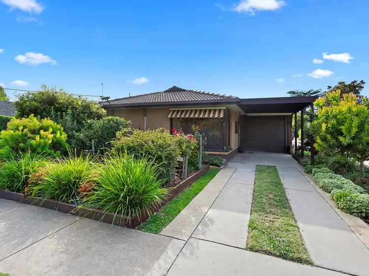 1/5 Carpenter Street, Kangaroo Flat VIC 3555