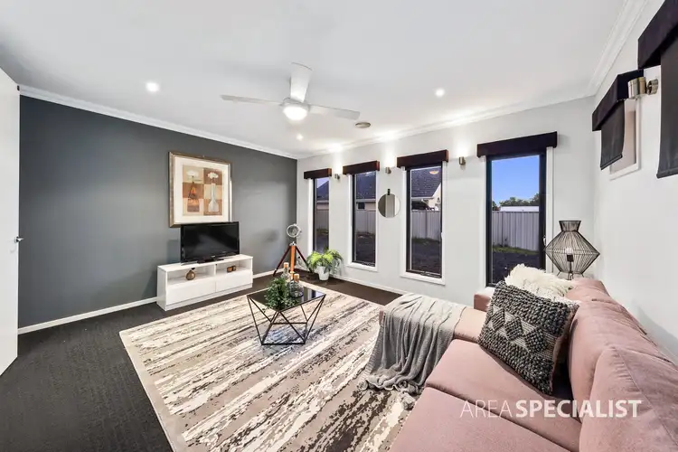 Seventh view of Homely house listing, 8 Daintree Retreat, Caroline Springs VIC 3023