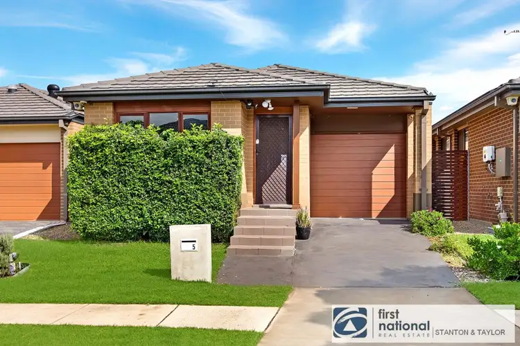 5 Fenner Place, Ropes Crossing NSW 2760