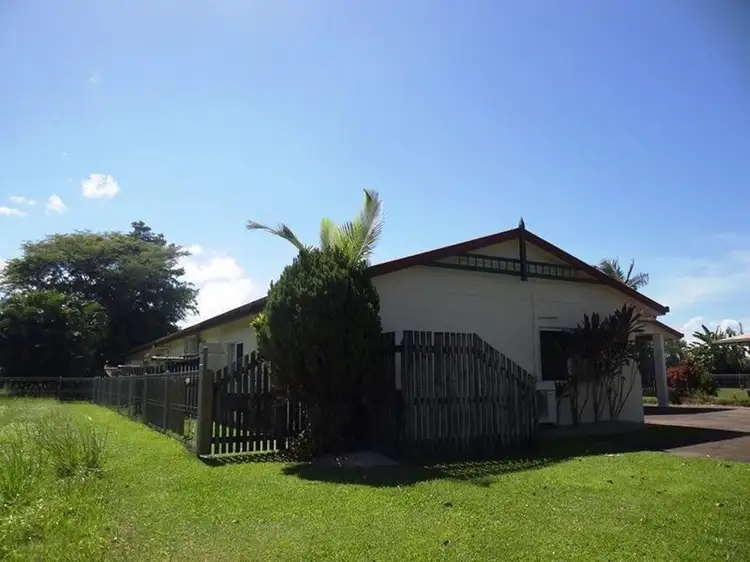2/6 REYNOLDS Road, Innisfail Estate QLD 4860