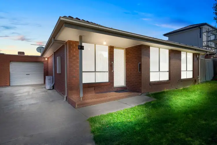 90 Welwyn Parade, Deer Park VIC 3023