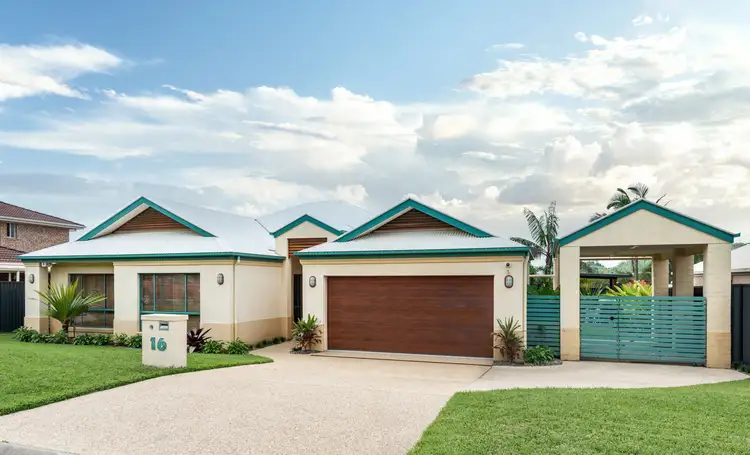 16 Conifer Street, Carindale QLD 4152