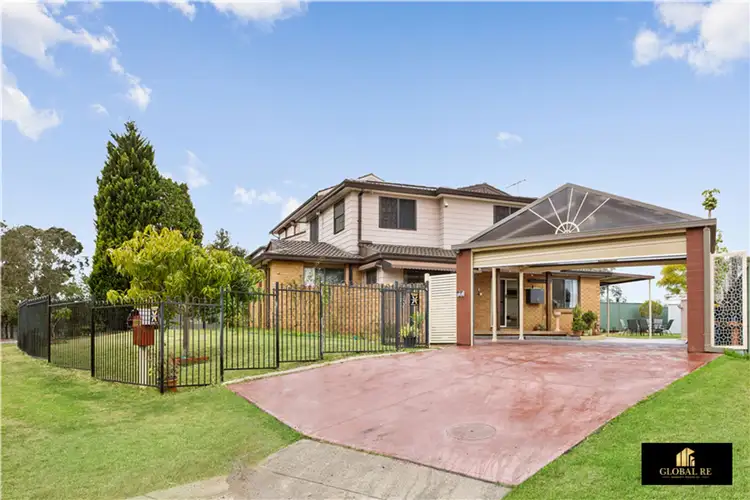 16 Lakewood Cres, Casula NSW 2170