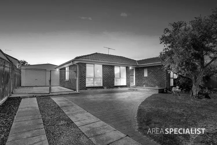 10 Tanglewood Street, Kings Park VIC 3021