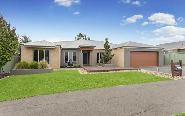 Main view of Homely house listing, 7 Lyndam Avenue, Maiden Gully VIC 3551