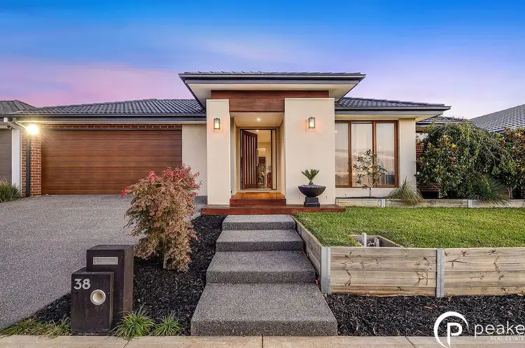 38 Clydevale Avenue, Clyde North VIC 3978