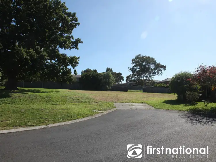 24 Oakleaf Place, Narre Warren South VIC 3805