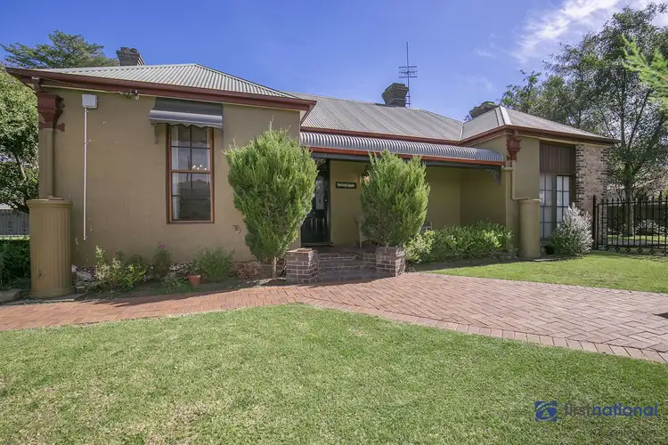 3 Dorothy Avenue