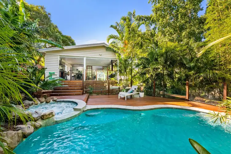 262 Bennetts Road, Norman Park QLD 4170
