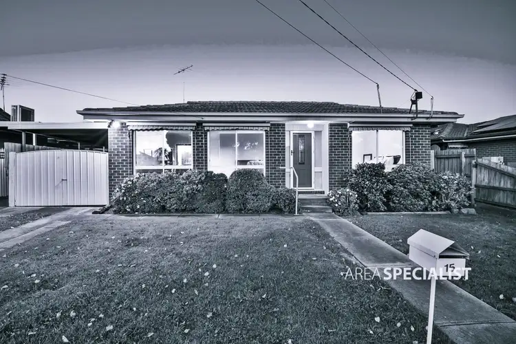 15 Kinlora Court