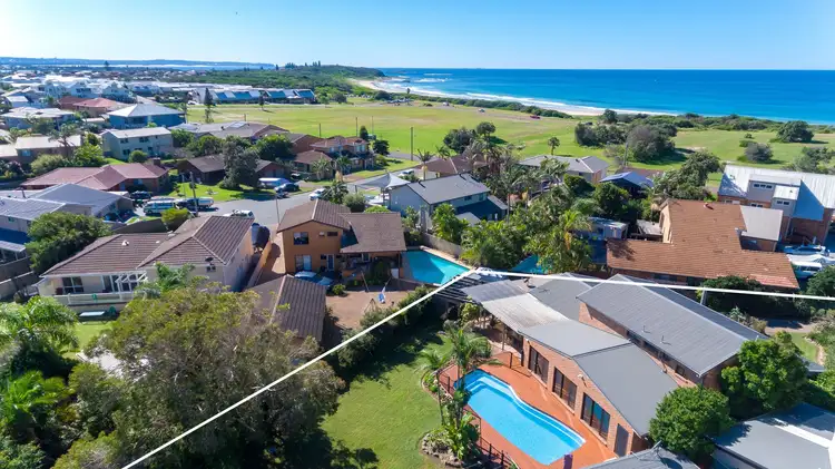 Third view of Homely house listing, 6 Rose Close, Caves Beach NSW 2281