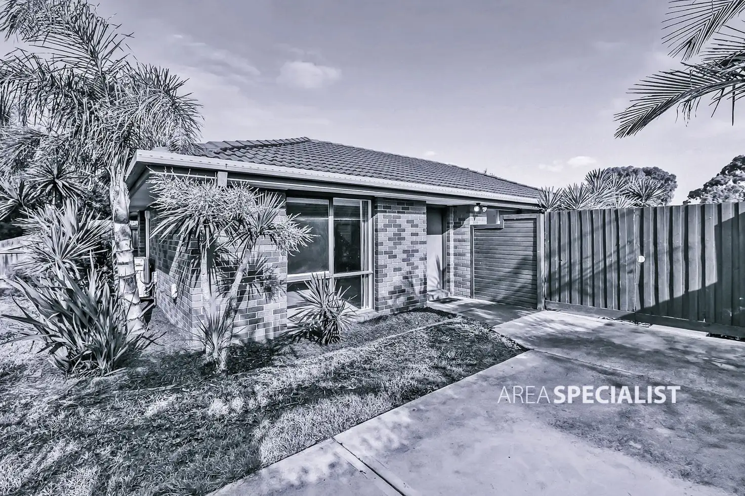 Main view of Homely house listing, 5 Jindalee Gardens, Cranbourne West VIC 3977