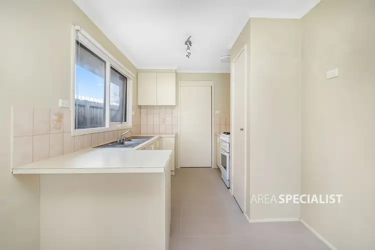 Fifth view of Homely house listing, 5 Jindalee Gardens, Cranbourne West VIC 3977