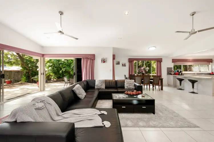 6 Goodenia Crescent, Seventeen Mile Rocks QLD 4073